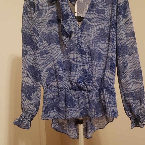 Guess top - Picture 4 of 4